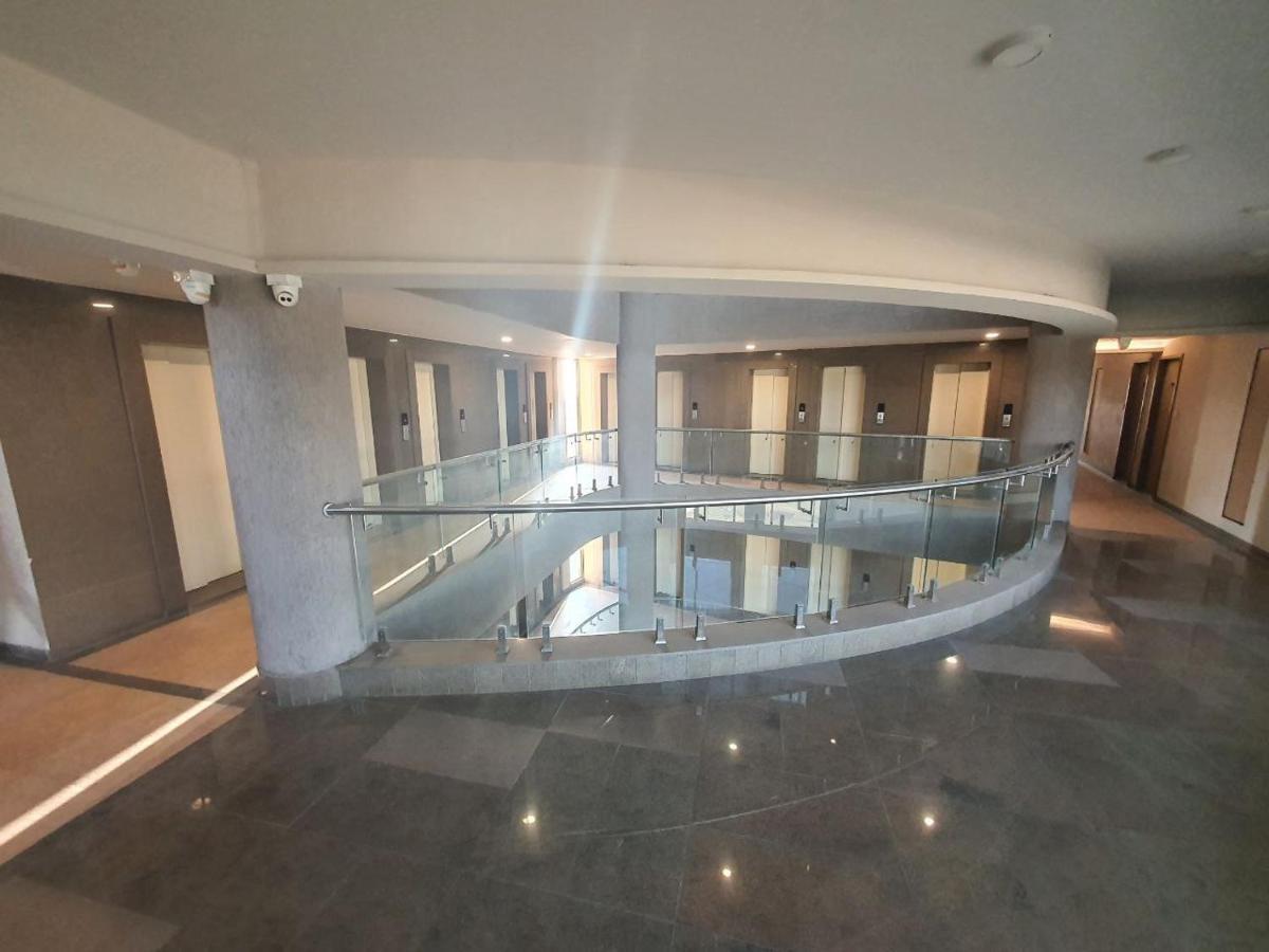 Weekend Address Managed By P.C Homes Surat Exterior photo